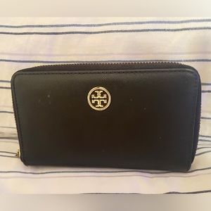 Tory Burch wallet